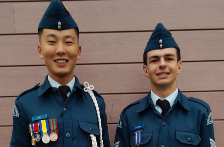 L'adudant 1 Tommy Zou et Luca Davide Vattimo, deux cadets de l’escadron 784 basé à Laval, se sont souviendront longtemps de leur camp estival passé au centre d'entraînement de Valcartier.