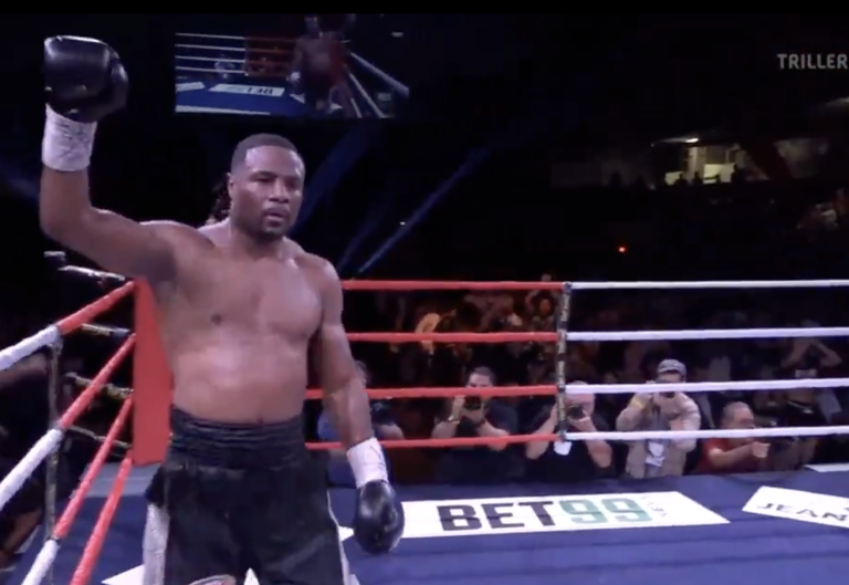 Jean Pascal à la suite de sa victoire de samedi contre Terry Osias.