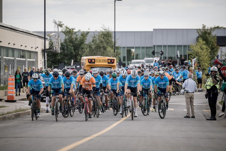 Participants du 300 KM pour la VIE 2024.