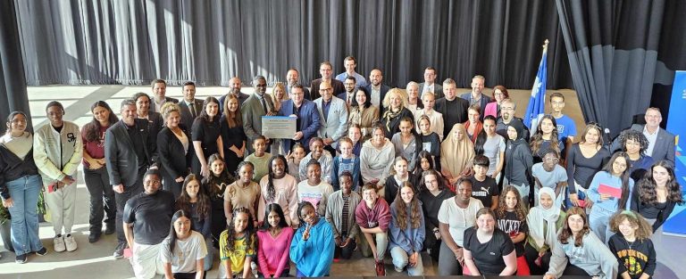 Élus, dignitaires, partenaires et collaborateurs, se sont rassemblés pour l'inauguration de l'école de la Croisée.