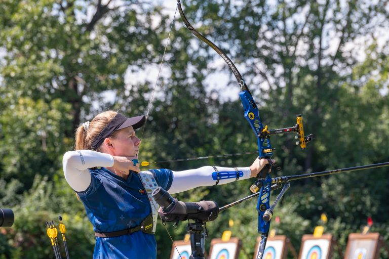 Photo de Virginie Chénier prise à l’occasion du Championnat du Québec de tir à l’arc 2024.