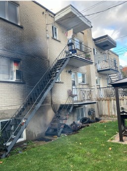 Les pompiers de Laval ont maîtrisé ce feu, qui serait accidentel et d’origine électrique, survenu rue Molière, à Laval-des-Rapides, en une trentaine de minutes.