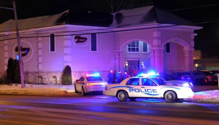 Meurtre dans un bar de danseuses à Terrebonne: une enquête préliminaire sera fixée.