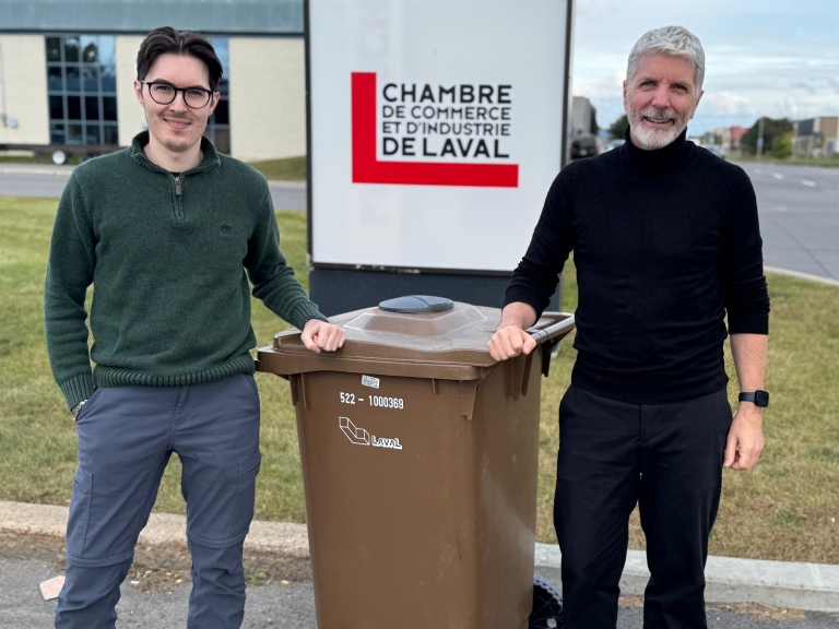 Vincent Clavette et Jean-Sébastien Trudel, de l’équipe de la Symbiose industrielle.