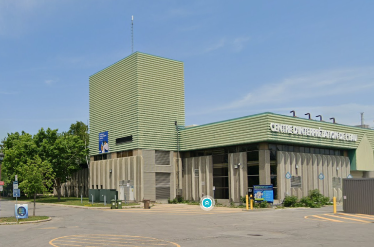 La station d’eau potable Sainte-Rose, qui abrite le Centre d’interprétation de l’eau, a renouvelé son attestation 5 étoiles pour une 13e année consécutive lors du Symposium annuel tenu à Québec, le 22 octobre dernier, par Réseau Environnement.