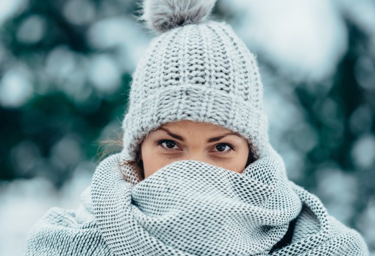 Le froid et l'hiver s'installent peu à peu, il est important de bien protéger sa peau ces prochains mois.