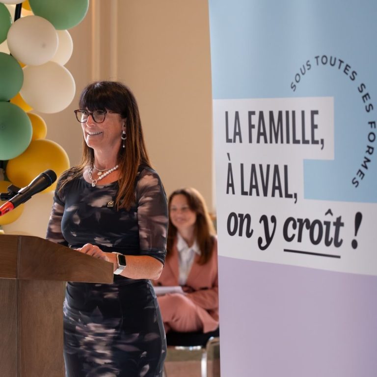 Annie Blouin, qui s’implique comme famille d’accueil à Laval, lors du lancement de la campagne de recrutement qui a eu lieu le 18 septembre.