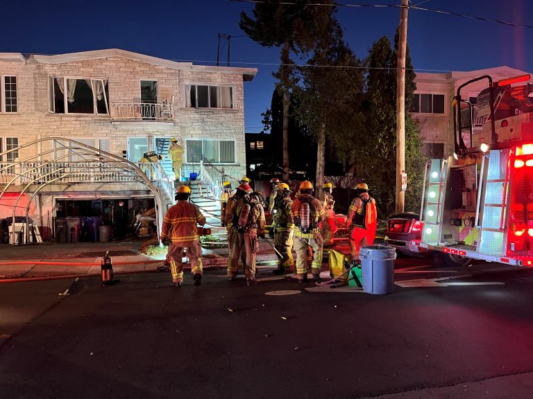 Un feu d’origine électrique a été maîtrisé en moins d’une heure par les pompiers de Laval, sur la 66e Avenue, à Chomedey, le mardi 12 novembre.