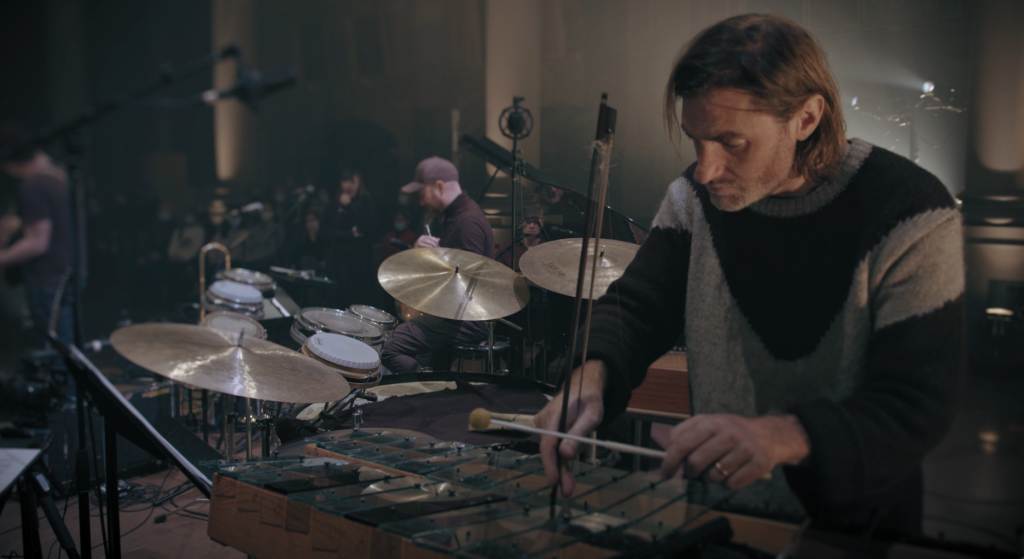 Le Folk-Orchestre comprend notamment violons, contrebasses et percussions. (Photo gracieuseté)