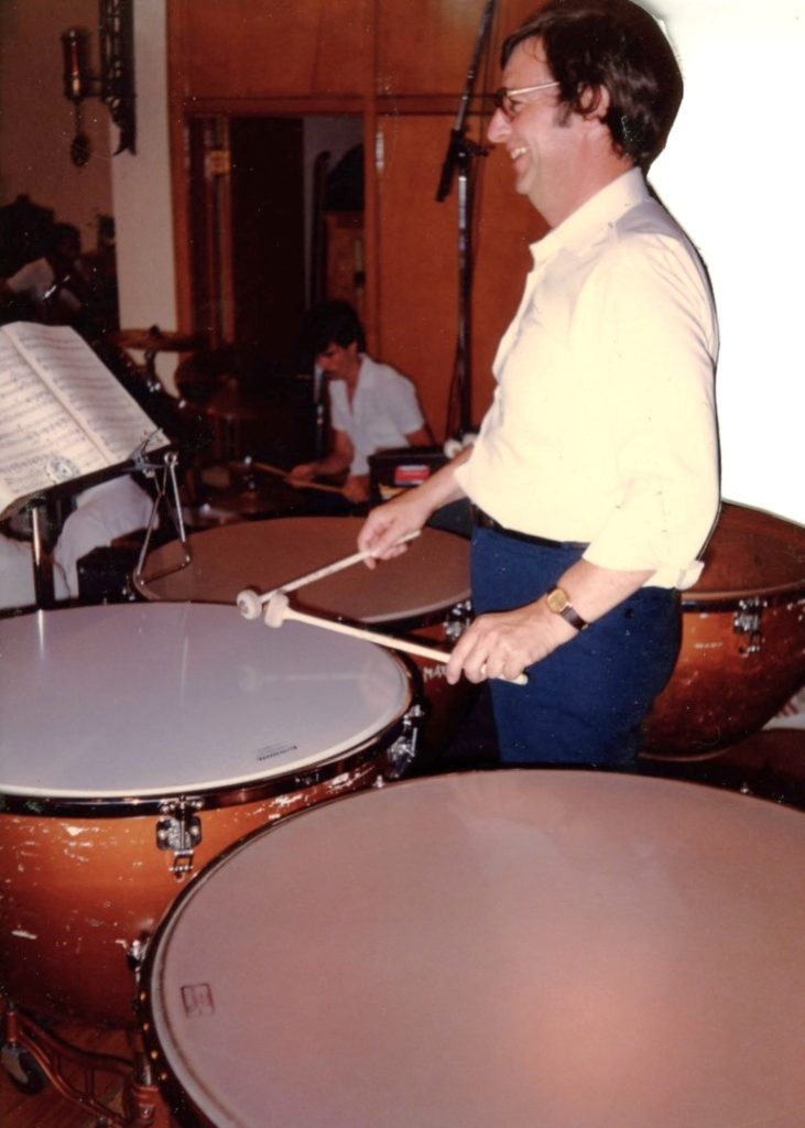 Bertrand Dudemaine aux timbales, en répétition pour un concert de l’Harmonie Laval en 1980. (Photo gracieuseté)