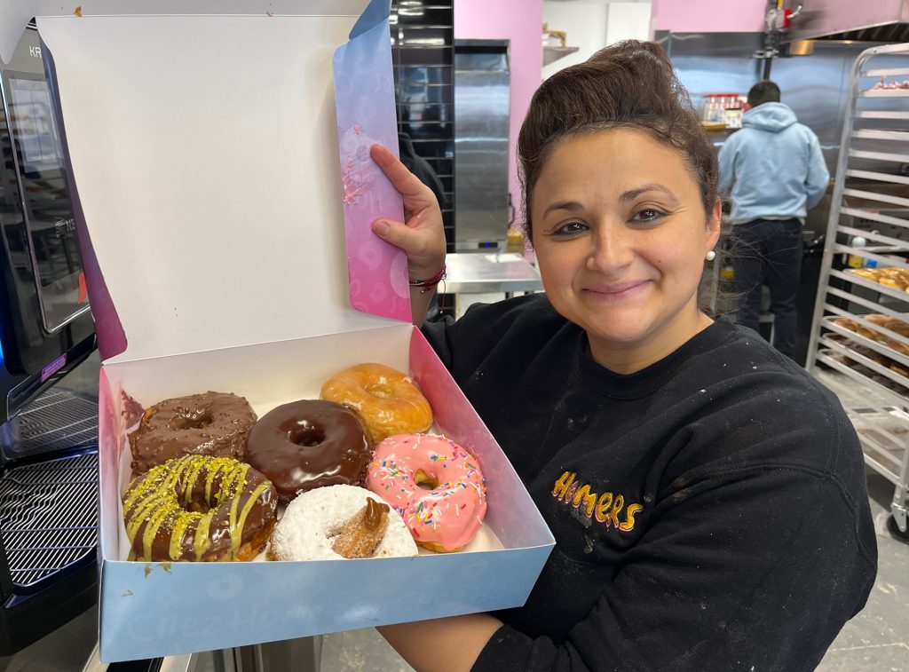 La folie des beignes et beignewichs d&amp;#39;Homers débarque à Laval