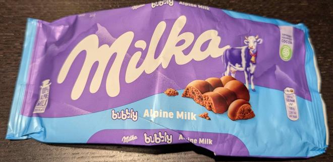 La barre de chocolat pétillant de marque Milka visée par le rappel de l'ACIA.