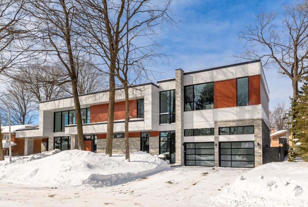 La maison actuellement en vente au prix le plus élevé à Laval, selon Centris, se situe au 1520, Croissant de l'Isle-Maligne, dans Duvernay.