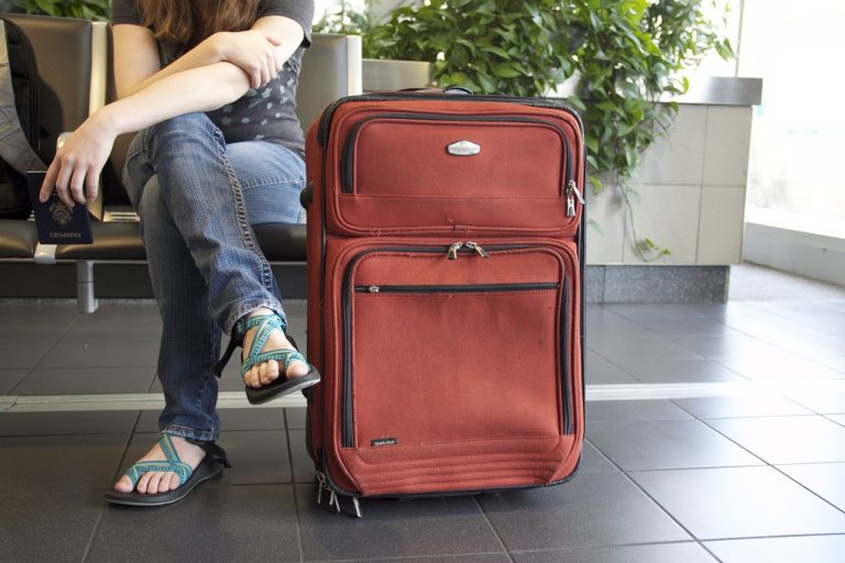 valise d'un Snowbird ayant acheté des produits visés par des tarifs.