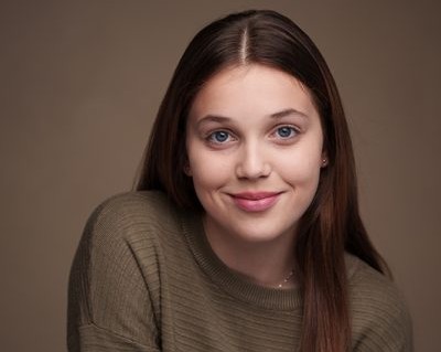 La Lavalloise Maïla Valentir dans la cour des grandes actrices La jeune actrice lavalloise Maïla Valentir est en nomination aux Grands Écrans Canadiens pour son rôle dans Ababouiné du réalisateur André Forcier.