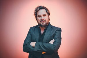 Stéphane E. Roy, auteur de la pièce de théâtre documentaire Si Dieu le veut.