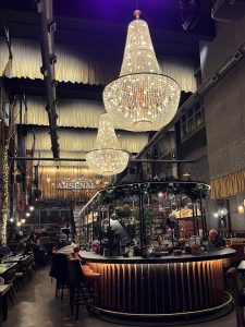 Le restaurant de la distillerie l'Arsenal. (Photo Geneviève Quessy)