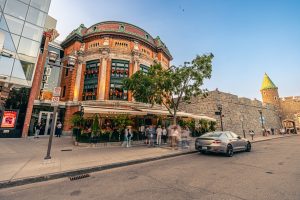 Le Il Teatro est adjacent au Théâtre Capitole et au Capitole Hôtel.