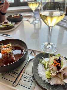 Au restaurant Chou Gras de l'hôtel Fairmont Mont-Tremblant.