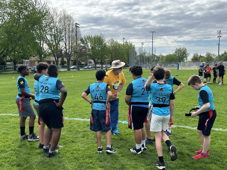 L’initiative Rugby, école de la vie lancée par l’Association régionale de rugby de Laval et de la Rive-Nord.