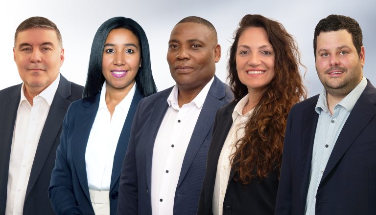 Dans l’ordre habituel, Lorenzo Lagatta (Saint-Vincent-de-Paul), Saadia Brini (Renaud-Coursol), Philippe Njomo (Fabreville-Sud), Maria Pagano (L'Abord-à-Plouffe) et Peter Karampatos (Saint-Martin) brigueront les suffrages sous la bannière d'Action Laval. (Photo gracieuseté)