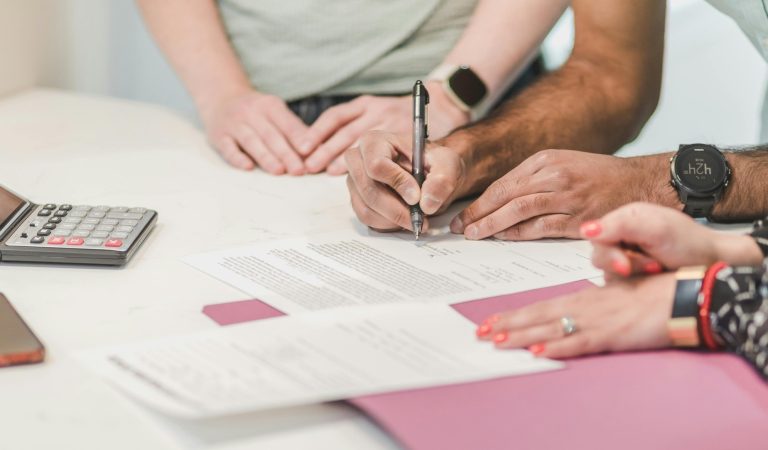 Les prêts sur salaire sont coûteux peuvent sembler une solution rapide, or il y a d'autres solutions. (Photo gracieuseté - L'Édition Nouvelles)