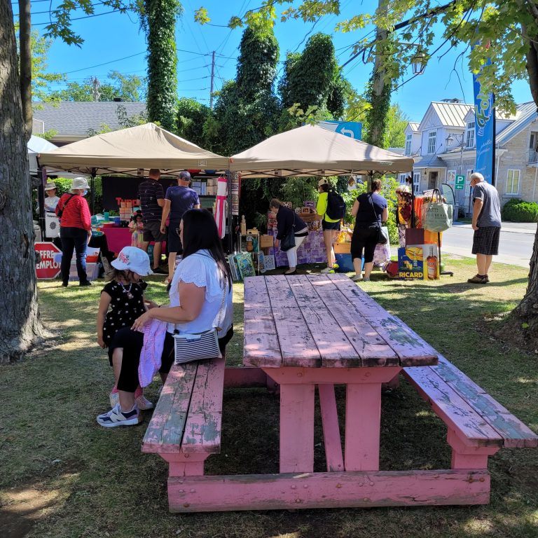 Les participant.e.s pourront observer un ébéniste au travail lors de la Foire du Vieux-Sainte-Rose. (Photo gracieuseté – Page Facebook Foire du Vieux-Sainte-Rose)