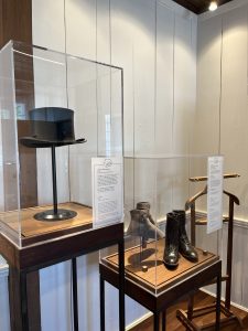 Des objets exposés dans la Maison André-Benjamin-Papineau.(Photo 2M.Media - Geneviève Quessy) 