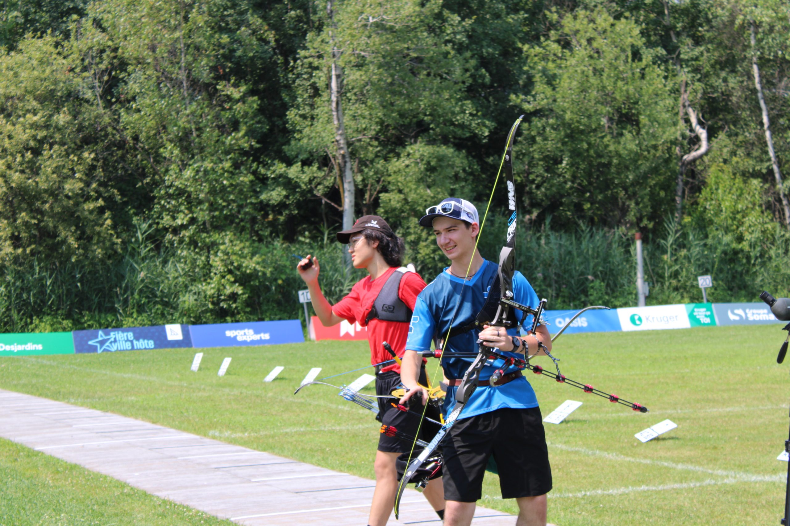 Gabriel Raymond lors de la finale de tir à l'arc recourbé chez les 15 à 17 ans à la 59e Finale des Jeux du Québec – Trois-Rivières 2025. (Photo gracieuseté – Sports Laval)