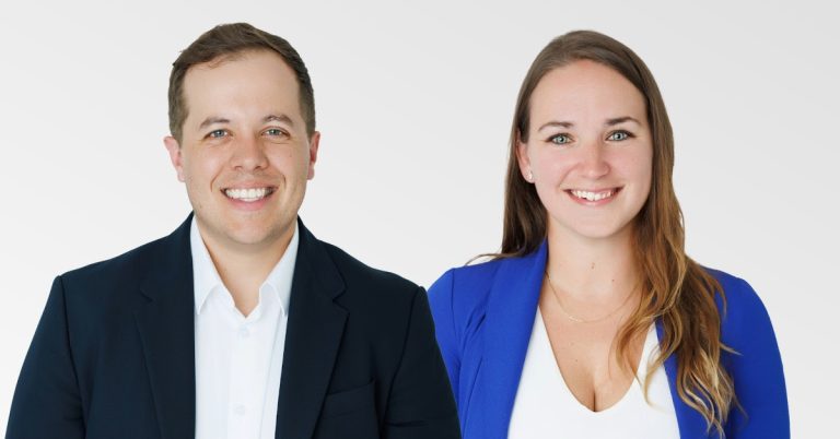 Guillaume Lajoie (Duvernay) et Michèle Larose (Souvenir-Labelle), candidats de Parti Laval – Équipe Larochelle en vue du scrutin du dimanche 2 novembre.