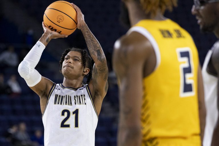 Photo prise lors de la première édition de la Classique du Nord de la NCAA qui a lieu à la Place Bell de Laval. (Photo gracieuseté)