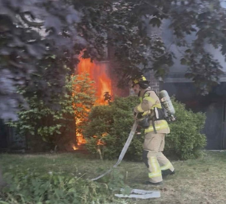 Deux feux se sont produits à Laval dans la journée du samedi 20 septembre, du côté de Chomedey. (Photo gracieuseté)