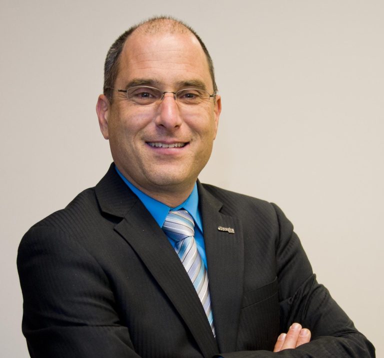 Claude Labelle raconte le Courrier Laval: de l’âge d’or aux défis contemporains Claude Labelle, ancien directeur général du Courrier Laval, en 2011. (Photo gracieuseté)