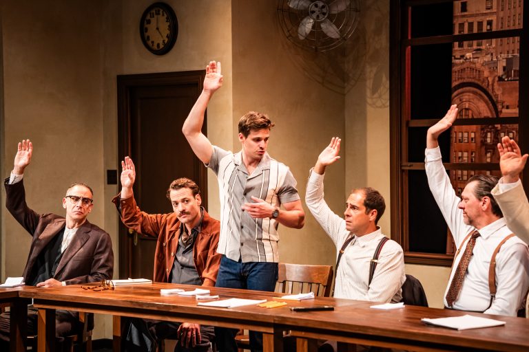 La pièce 12 homme en colère sera présentée à la Salle André-Mathieu le 17 octobre. (Photo gracieuseté Joe Alveiro)