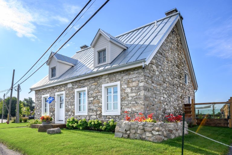 La maison Forget, érigée en 1715 fait l’objet d’un projet de protection par la Ville de Laval. (Photo gracieuseté Vincent Girard)