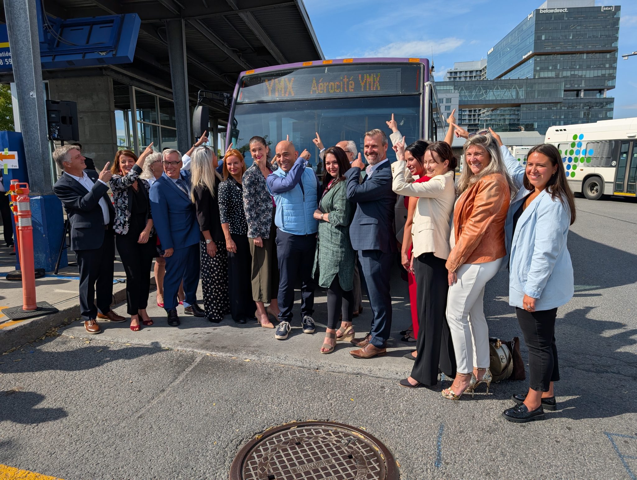 Québec pérennise la navette YMX Express entre Laval et Mirabel