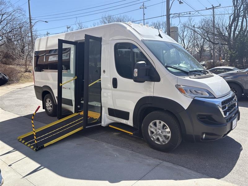 Une fourgonnette Ram ProMaster Creative 3500 qui remplacera le minibus dans le milieu du transport adapté. (Photo gracieuseté - STM)