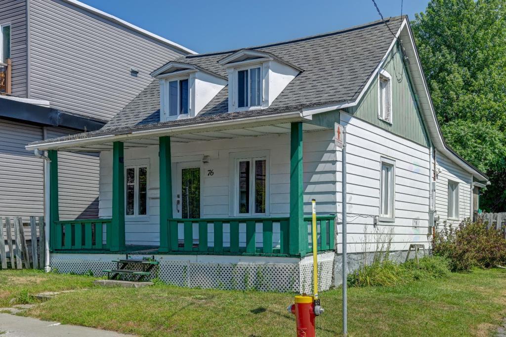 Maison située au 76, Terrasse Dufferin, à Laval, en vente à 289 000$ selon la plateforme Centris. (Capture d'écran - Centris)
