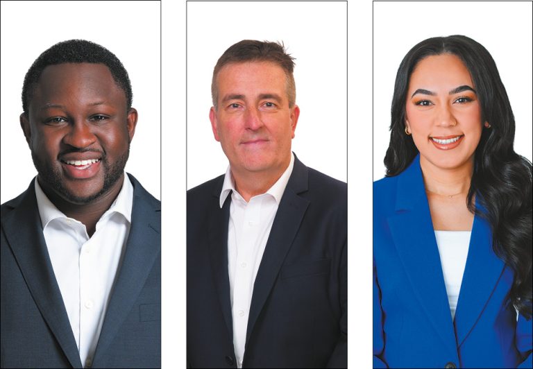 Dans l’ordre habituel, Mohamed Bâ (Mouvement lavallois - Équipe Stéphane Boyer), Daniel Legault (Action Laval) et Romina Rajabi (Parti Laval - Équipe Larochelle) briguent les suffrages dans le nouveau district Le Carrefour.