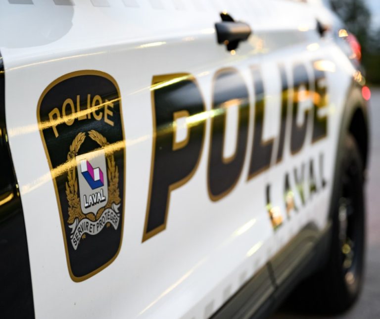 Garçon d’âge mineur arrêté pour l’agression armée près du Colossus de Laval L’enquête de la police de Laval a été vite couronnée de succès à la suite d’une tentative de meurtre par arme blanche survenue au Centropolis, près du cinéma Colossus. (Photo gracieuseté – Service de police de Laval)