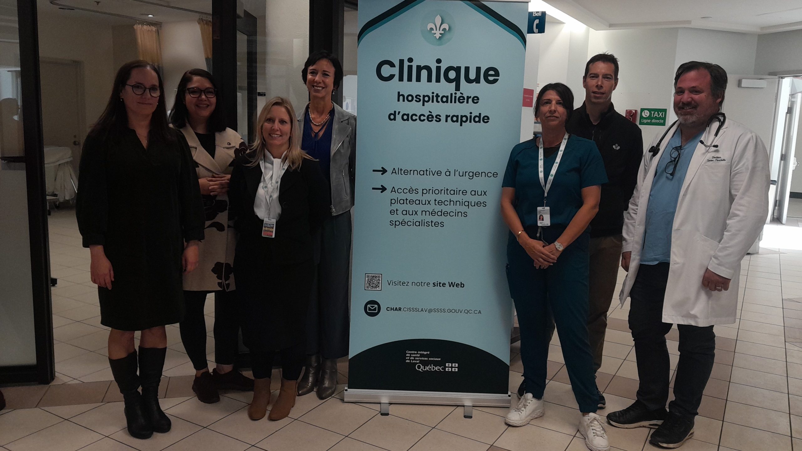 Des membres de l’équipe dédiée à la clinique hospitalière d’accès rapide du CISSS de Laval située à l’Hôpital de la Cité-de-la-Santé. (Photo 2M.Media - Bélizaire Raphaël)