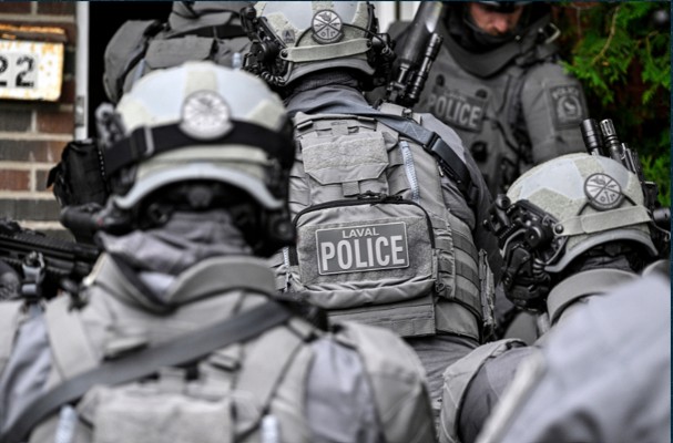 Arrestations contre le crime organisé et trafic de drogue à Laval Début octobre, la police de Laval a frappé une cellule de vente de stupéfiants dans la région. (Photo gracieuseté - Service de police de Laval)
