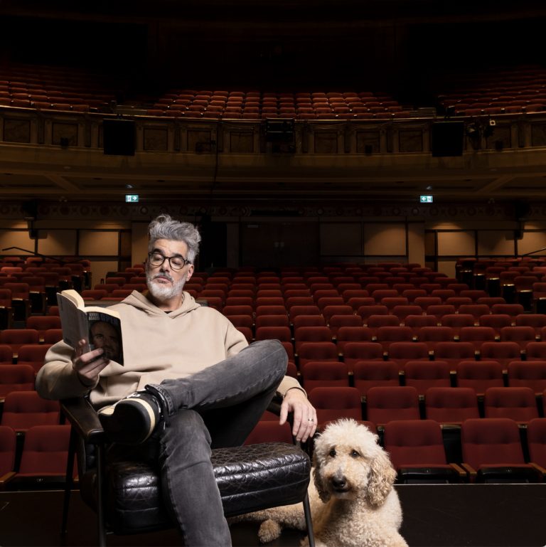 Réal Béland récidive une 6e fois avec le spectacle «Comme chez nous» Réal Béland sera bientôt en spectacle à Laval. (Photo gracieuseté - Gabriel Poirier-Galarneau)