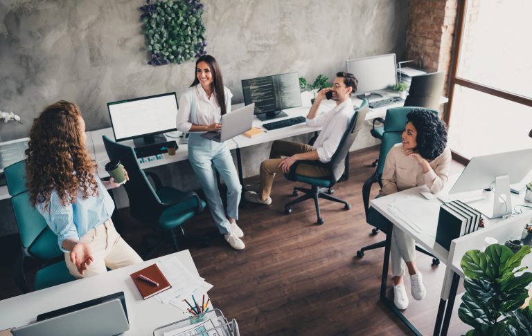 Plus de salaires élevés pour les gens aux compétences spécialisées Selon la tendance actuelle du marché du travail, des salaires plus élevés seraient accordés aux personnes ayant des compétences spécialisées. (Photo gracieuseté – Depositphotos)