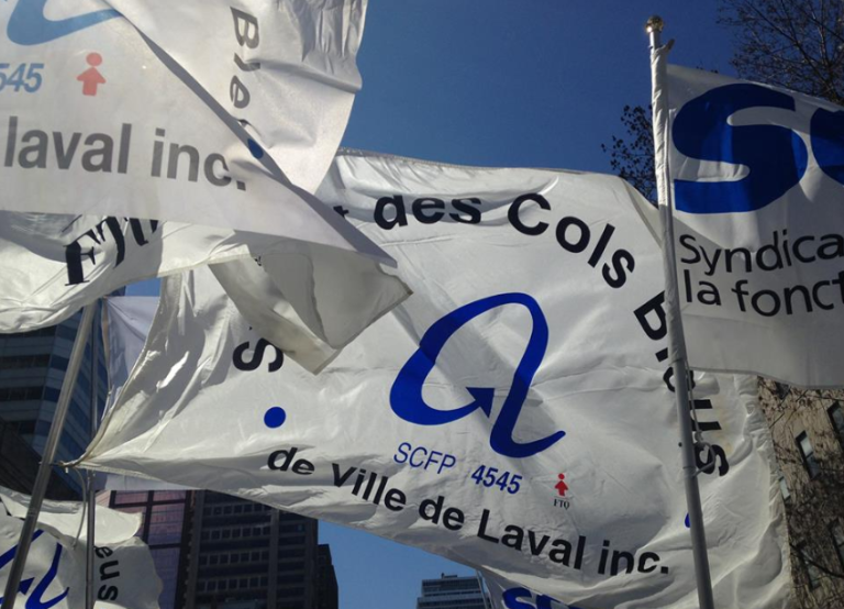 La période de vote s'ouvrira en début d’après-midi pour les employés affectés aux quarts de travail de soir et de nuit, alors que la grande majorité des cols bleus pourront exercer leur droit de vote en début de soirée, et ce, jusqu’à 21h.