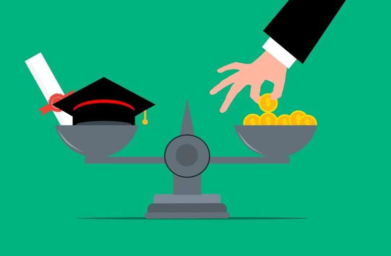 Il n'y a pas d'âge pour envisager des études postsecondaires et un REEE peut alors présenter certains avantages. (Photo gracieuseté - L'Édition Nouvelles)