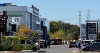 VIDÉO | Coups de feu, meurtre et blessés graves dans un Starbucks de Laval Laval vient de connaître un nouvel événement de violence par arme à feu avec cette fusillade survenu en bordure de l’autoroute 440 et de la 100e Avenue, à Chomedey. (Photos 2M.Media – Julie L'Hérault)