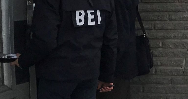 Le BEI enquête sur une intervention avec un pistolet à impulsion électrique, communément appelé taser, par la police de Laval. (Photos 2M.Media - Archives)