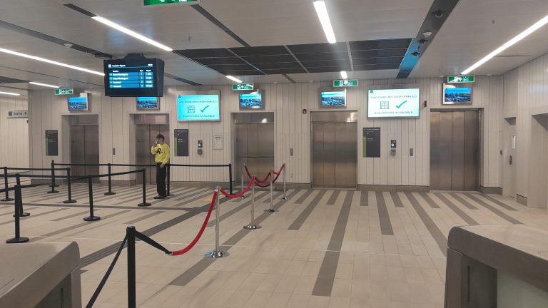 Inauguration spéciale du REM entre Montréal, Laval et Deux-Montagnes La station Édouard-Montpetit du REM allant de Montréal à Deux-Montagnes, en passant par Laval, est désormais la plus profonde au Canada. (Photo 2M.Media - Bélizaire Raphaël)