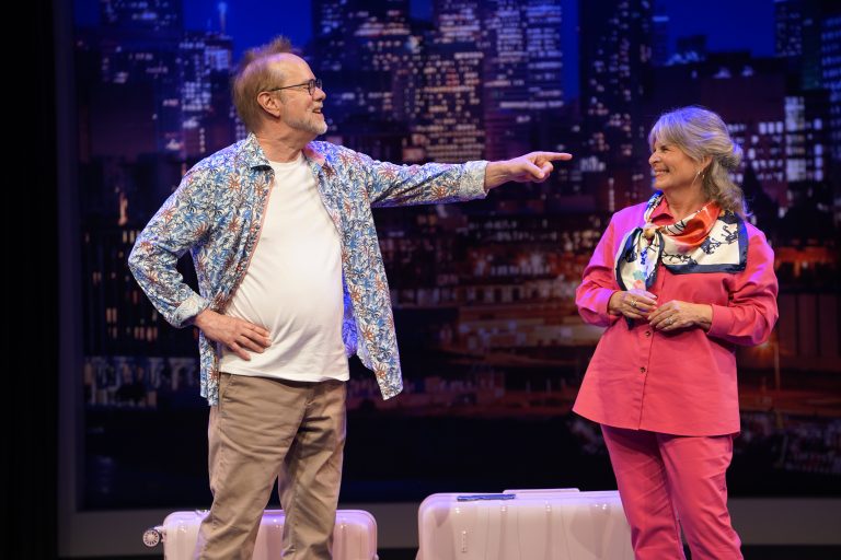 30 ans d’amitié sur scène pour les comédiens Guylaine Tremblay et Denis Bouchard Denis Bouchard et Guylaine Tremblay dans la pièce Fallait pas dire ça, qu’ils ont adapté et mis en scène à partir de l’œuvre de Salomé Lelouch. (Photo gracieuseté - Karl André)